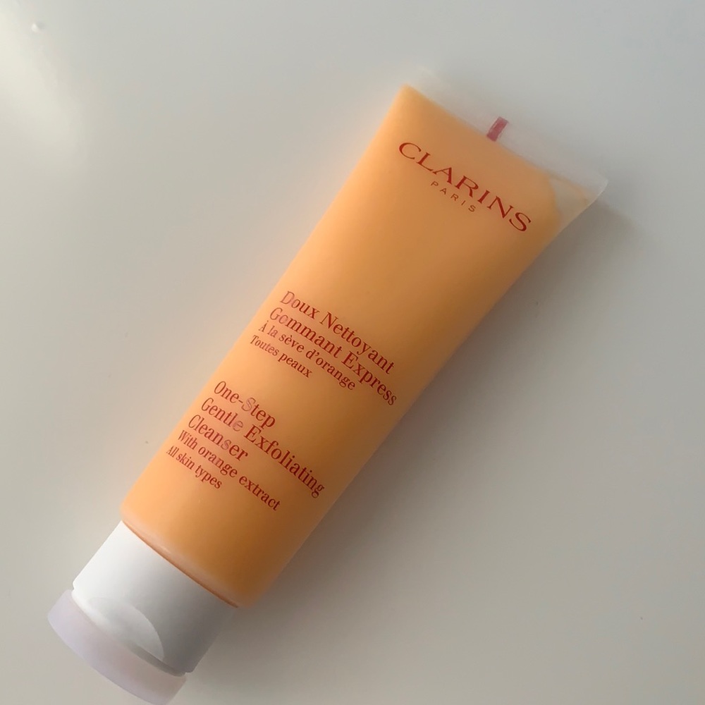 Clarins one step gentle exfoliating cleanser 🍊